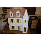 20TH CENTURY DOLLS HOUSE, 72CM HIGH