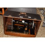 VINTAGE SINGER SEWING MACHINE AND TRAVEL CASE