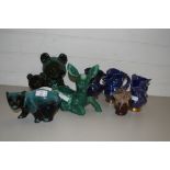 MIXED LOT COMPRISING LUSTRE FINISH KOOKABURRA FORMED JUGS, BLUE MOUNTAIN POTTERY BEARS AND AN