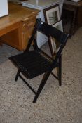 DARK WOOD FOLDING CHAIR