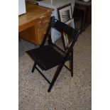 DARK WOOD FOLDING CHAIR