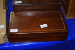 19TH CENTURY MAHOGANY AND INLAID SMALL BOX OF HINGED RECTANGULAR FORM