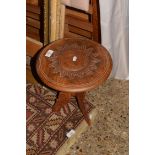 SMALL HARDWOOD OCCASIONAL TABLE OR PLANT STAND, 28CM DIAM