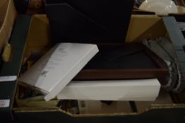 BOX OF MIXED ITEMS TO INCLUDE PLACE MATS, SLIPPERS, PHOTOGRAPH FRAME ETC