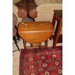 SMALL OAK DROP LEAF OCCASIONAL TABLE, 60CM WIDE