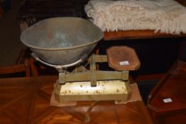 VINTAGE IRON SHOP SCALES