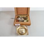 SMALL WOODEN BOX CONTAINING MIXED COSTUME JEWELLERY AND A SILVER PLATED TEA STRAINER, A MEXICAN
