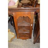 20TH CENTURY OAK OPEN FRONTED CORNER CABINET, 99CM HIGH