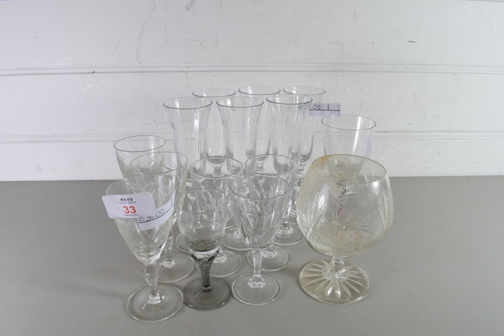 QTY OF MIXED DRINKING GLASSES