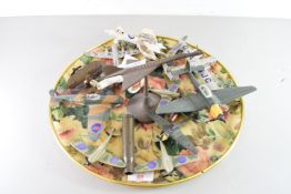 COLLECTION OF AIRCRAFT MODELS TO INCLUDE DINKY SPITFIRE, DINKY JUNKERS, CRESTED CHINA MODEL AIRPLANE