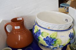 MIXED LOT COMPRISING TWO 20TH CENTURY JARDINIERES, ONE WITH BLUE FLORAL DECORATION, TOGETHER WITH