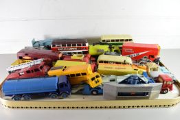 TRAY OF DINKY AND CORGI TOYS TO INCLUDE BEDFORD PALLET VAN, FODEN LORRY, FIRE ENGINE, HORSEBOX ETC,