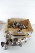 MIXED LOT COMPRISING METAL MODEL ANIMALS TO INCLUDE SWANS, BEAR SHAPED BRASS MONEY BOX, DOG SHAPED