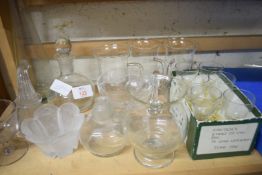 MIXED LOT OF CLEAR DRINKING GLASSES AND OTHER ITEMS
