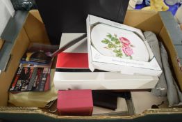 BOX OF MIXED ITEMS TO INCLUDE PLACE MATS, SLIPPERS, PHOTOGRAPH FRAME ETC