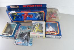 MIXED LOT OF MODEL AIRCRAFT TO INCLUDE CORGI AND MATCHBOX 'THE SKYBUSTERS' SET ETC