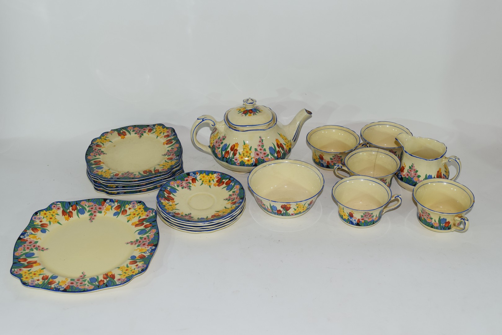 Clarice Cliff Bizarre tea set