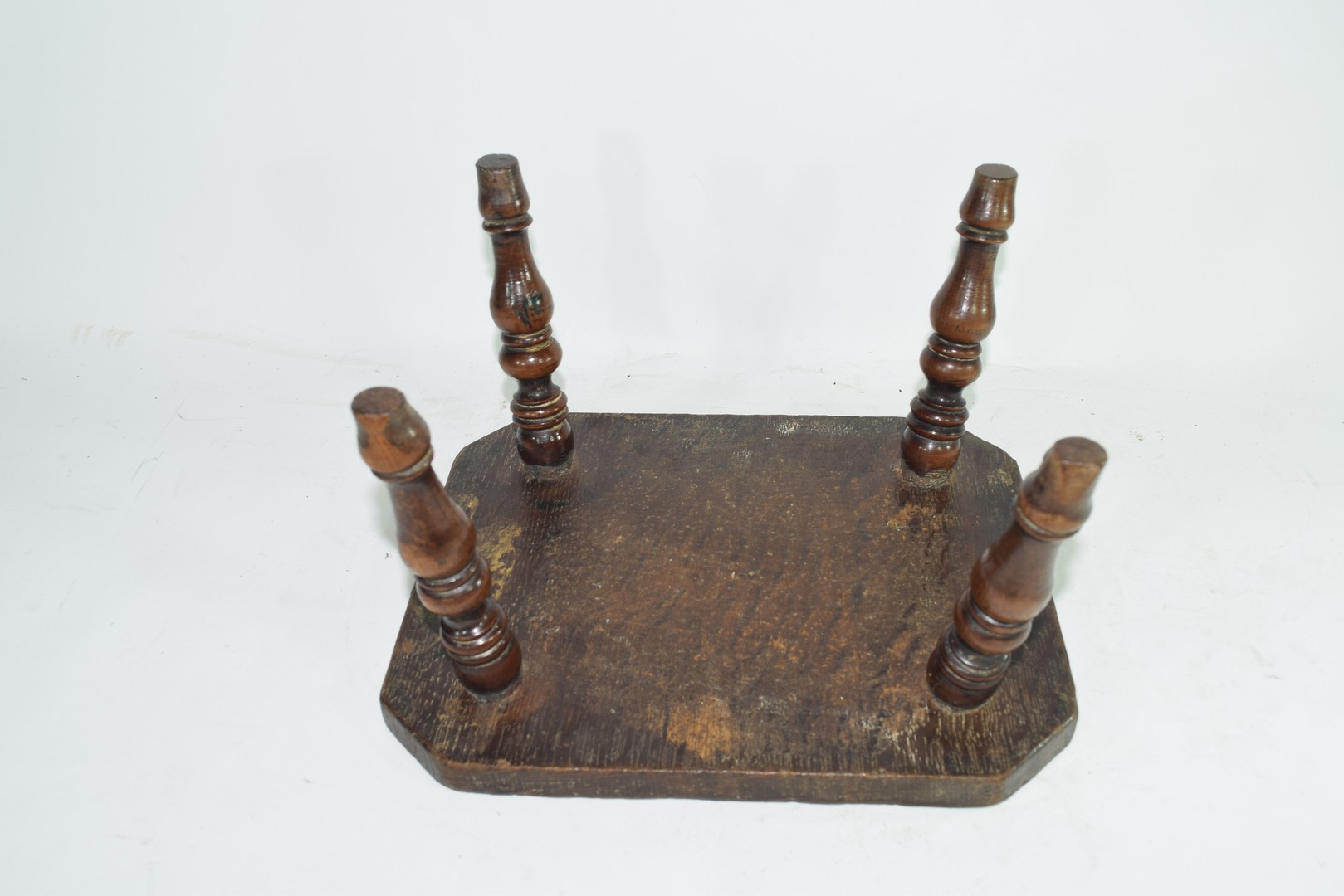 Late 19th century oak four legged milking stool - Image 3 of 3