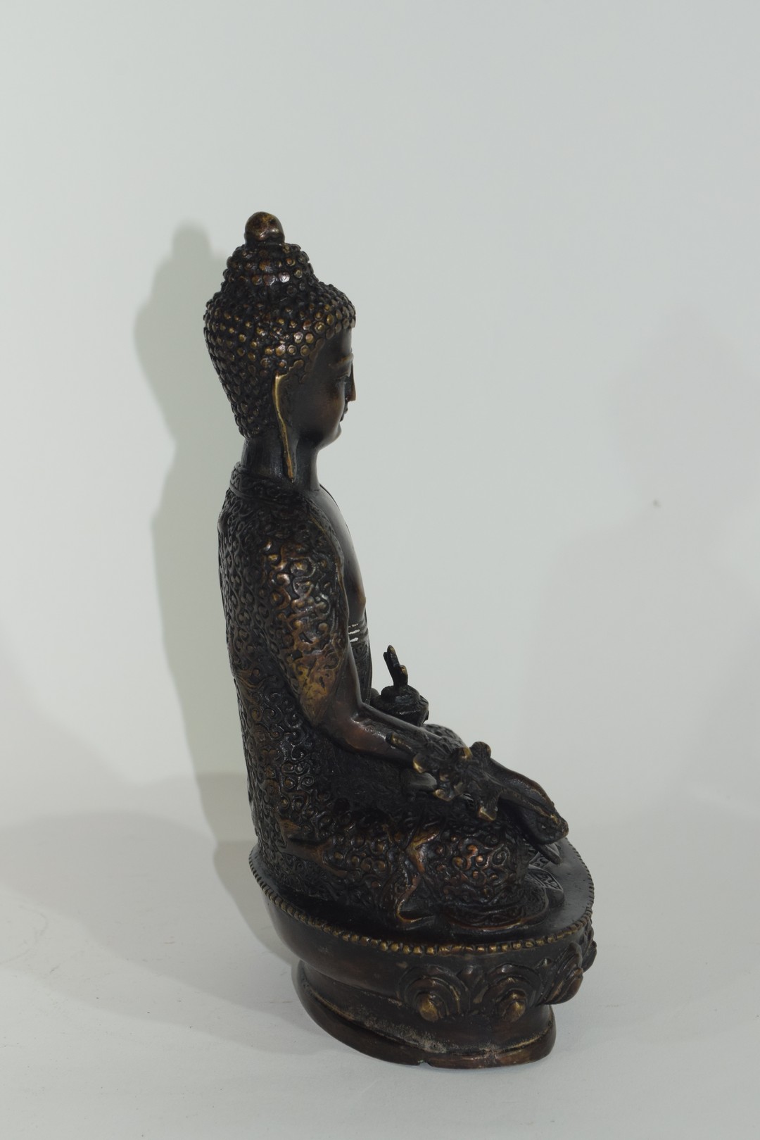 Metal model of a Buddha - Image 4 of 5