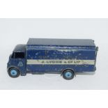 Dinky Supertoys Guy van No 514