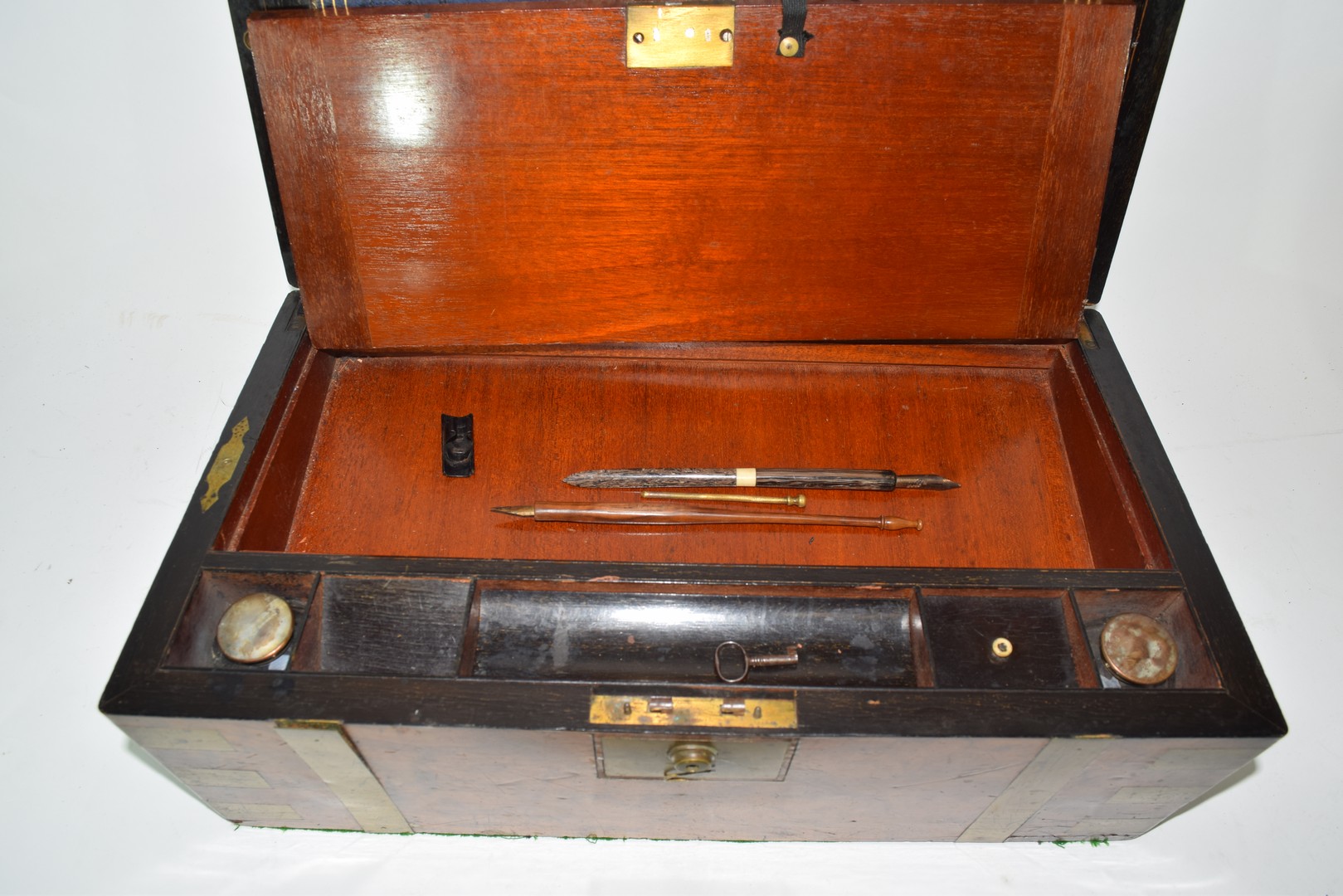 Victorian walnut veneered and brass mounted writing box - Image 7 of 10