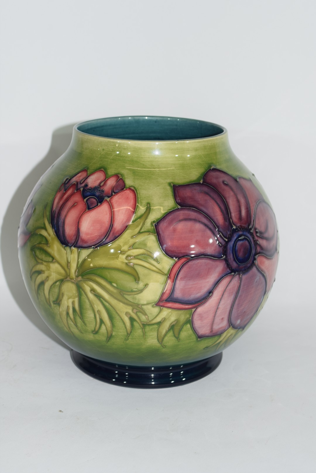 Globular Moorcroft vase - Image 4 of 8