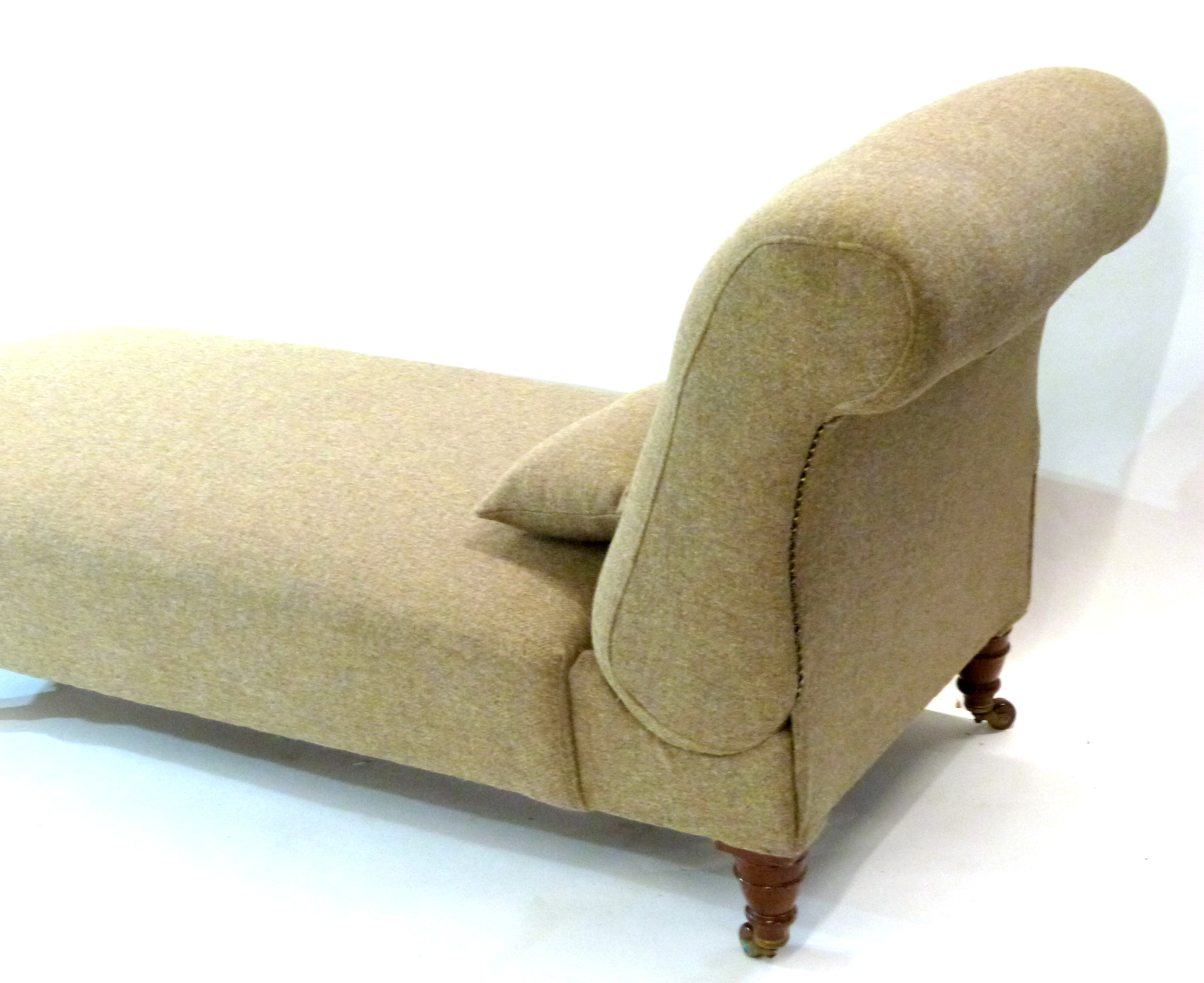 Victorian chaise longue with adjustable backrest, recently re-upholstered in pale Harris tweed - Image 3 of 8