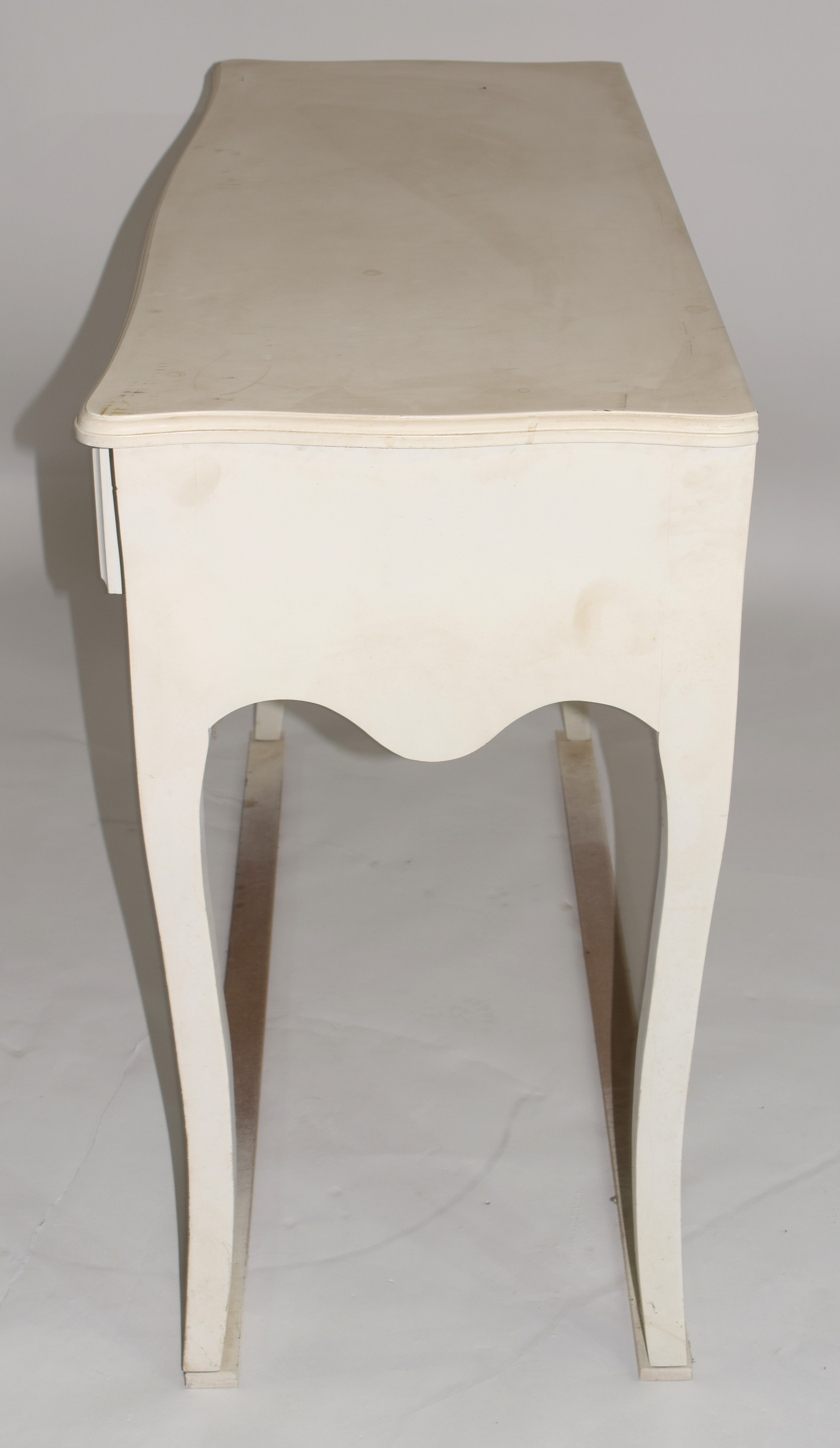 Contemporary white finish composite two-drawer side table raised on swept legs, 109cm wide - Image 5 of 5