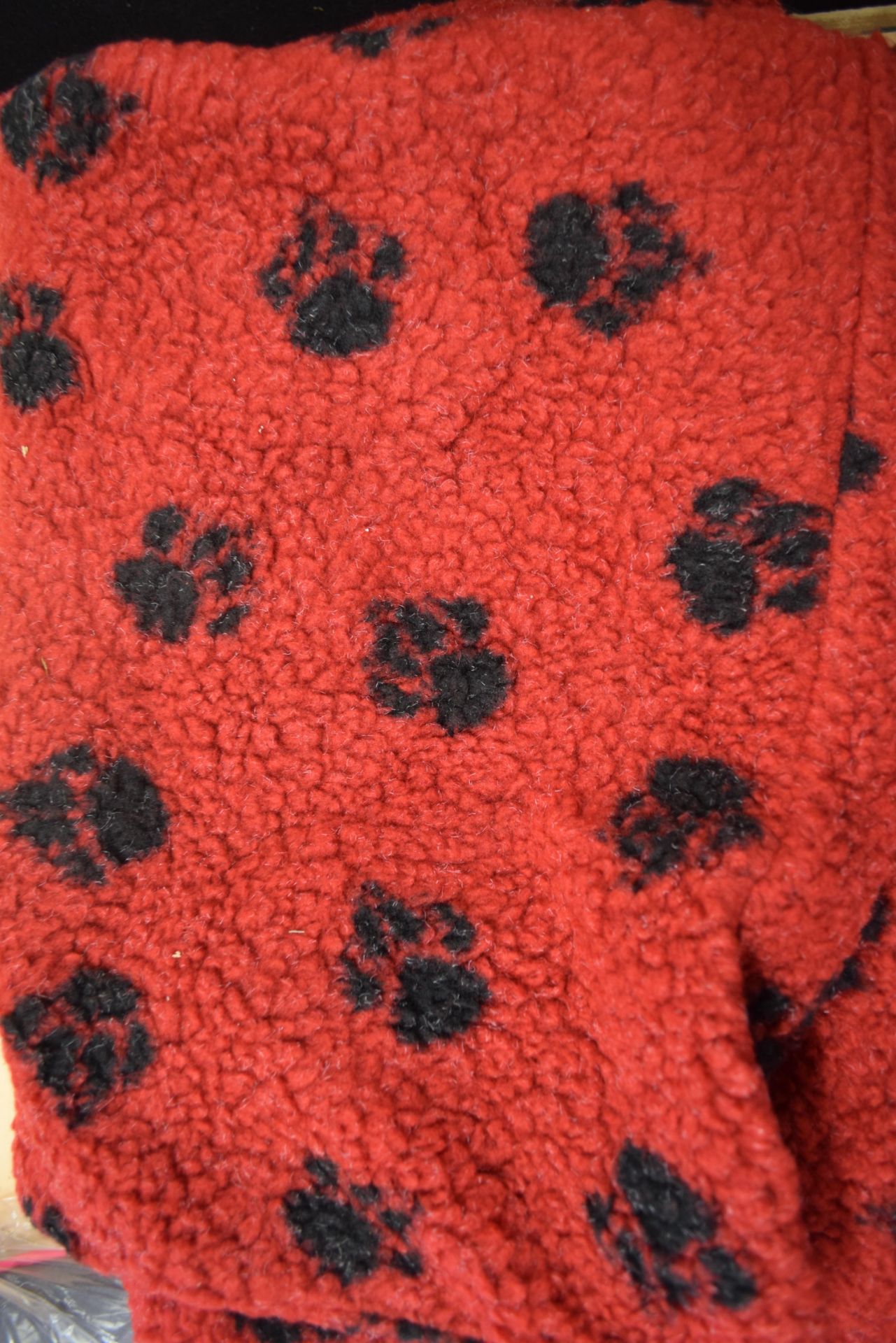 DOG BED COVER/FLEECE - Image 2 of 2