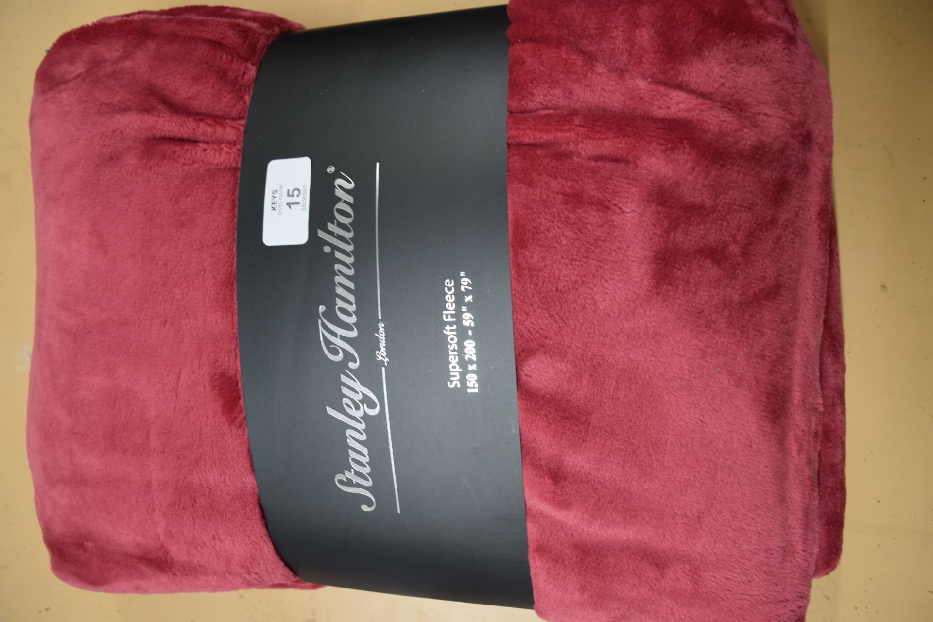 STANLEY HAMILTON OF LONDON SUPERSOFT FLEECE 150 X 200CM