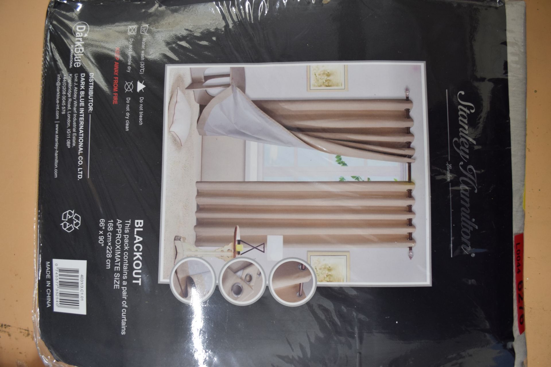 SHIVES EYELET BLACKOUT THERMAL CURTAINS, SANDSTONE, 66INS WIDE X 90INS DROP - Image 2 of 2