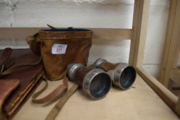 20TH CENTURY BINOCULARS IN LEATHER CASE (A/F)