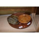 THICK GAUGE COPPER ALMS TYPE DISH OF 20TH CENTURY MANUFACTURE, 29CM DIAM, TOGETHER WITH A NEW