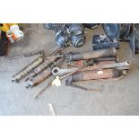 MIXED LOT OF VINTAGE GREASE GUNS