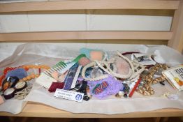 MIXED LOT VARIOUS COSTUME JEWELLERY