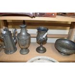 MIXED LOT OF PEWTER WARES COMPRISING A THOMAS OTLEY OF SHEFFIELD COFFEE POT, FLORAL DECORATED JUG,