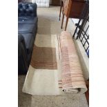 MODERN FLOOR RUG, 160CM WIDE