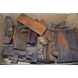 COLLECTION OF VINTAGE WOODEN MOULDING AND OTHER PLANES