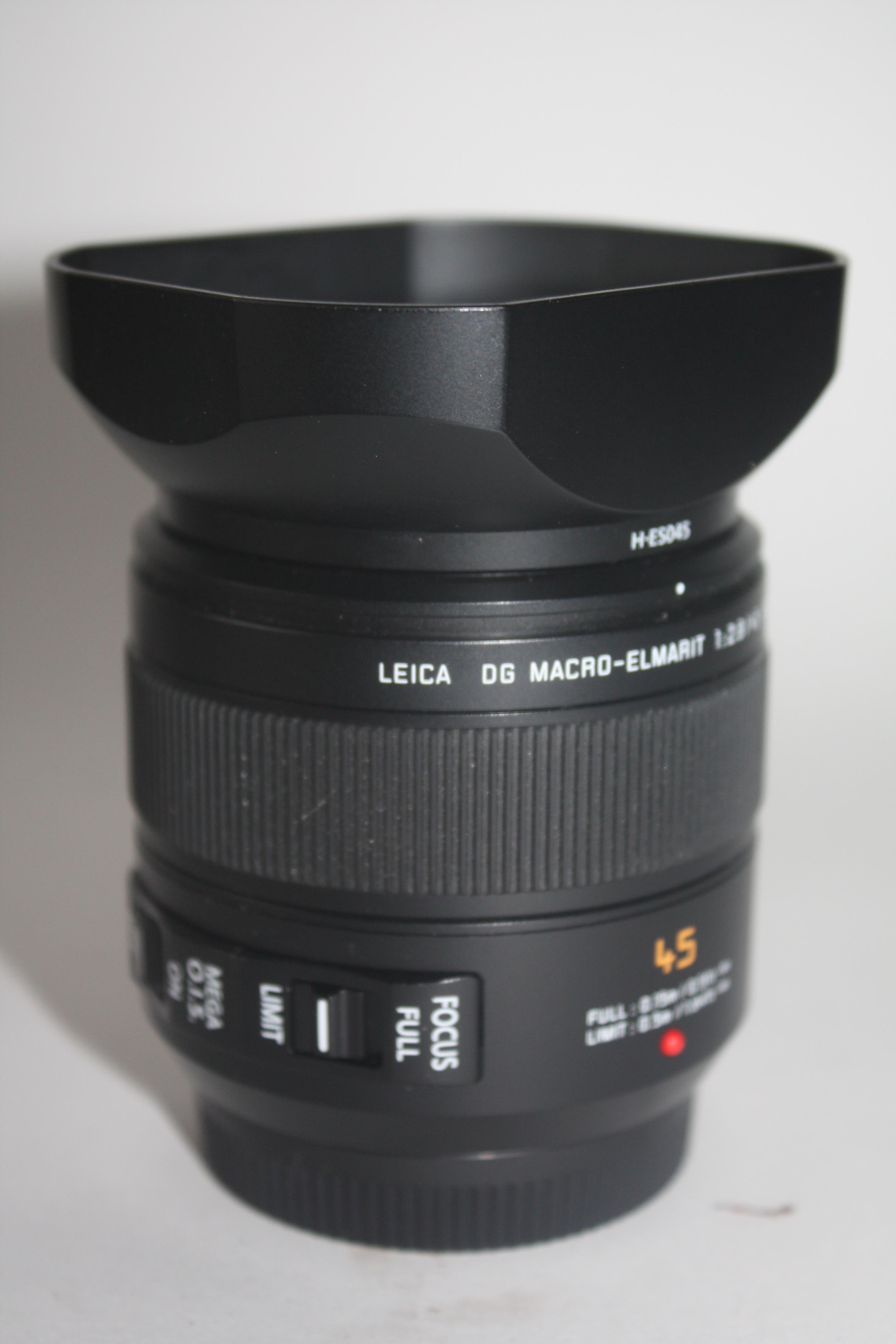 Lumix lens, a Bower pro-digital lens together with two flashes - Image 5 of 5