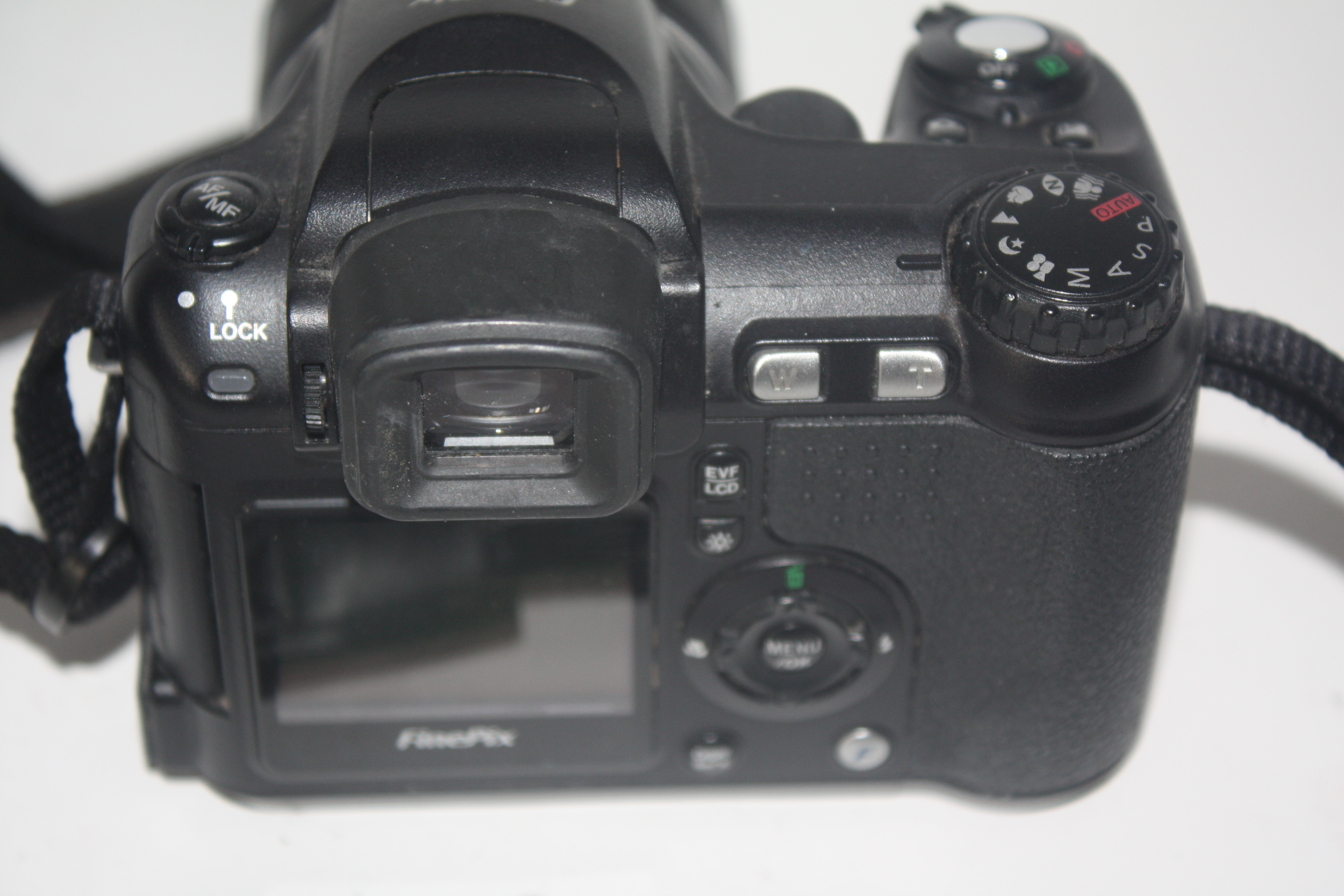 Canon 350 D body together with a Fujifilm S5200 and a Minolta Dimage - Bild 7 aus 7