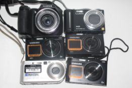 Mixed lot of point and shoot cameras