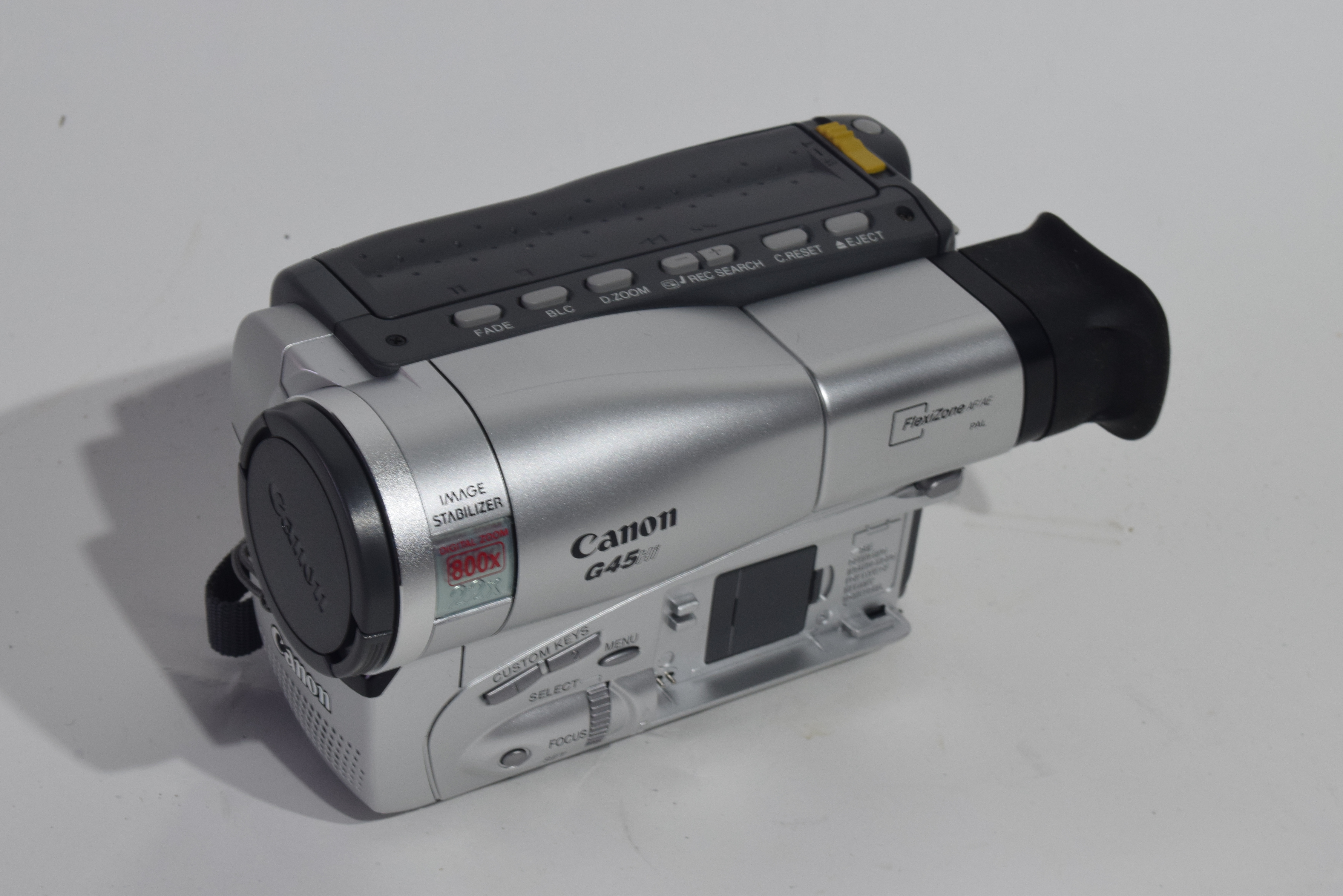 Canon G45-HI 8mm video camcorder with leads and case