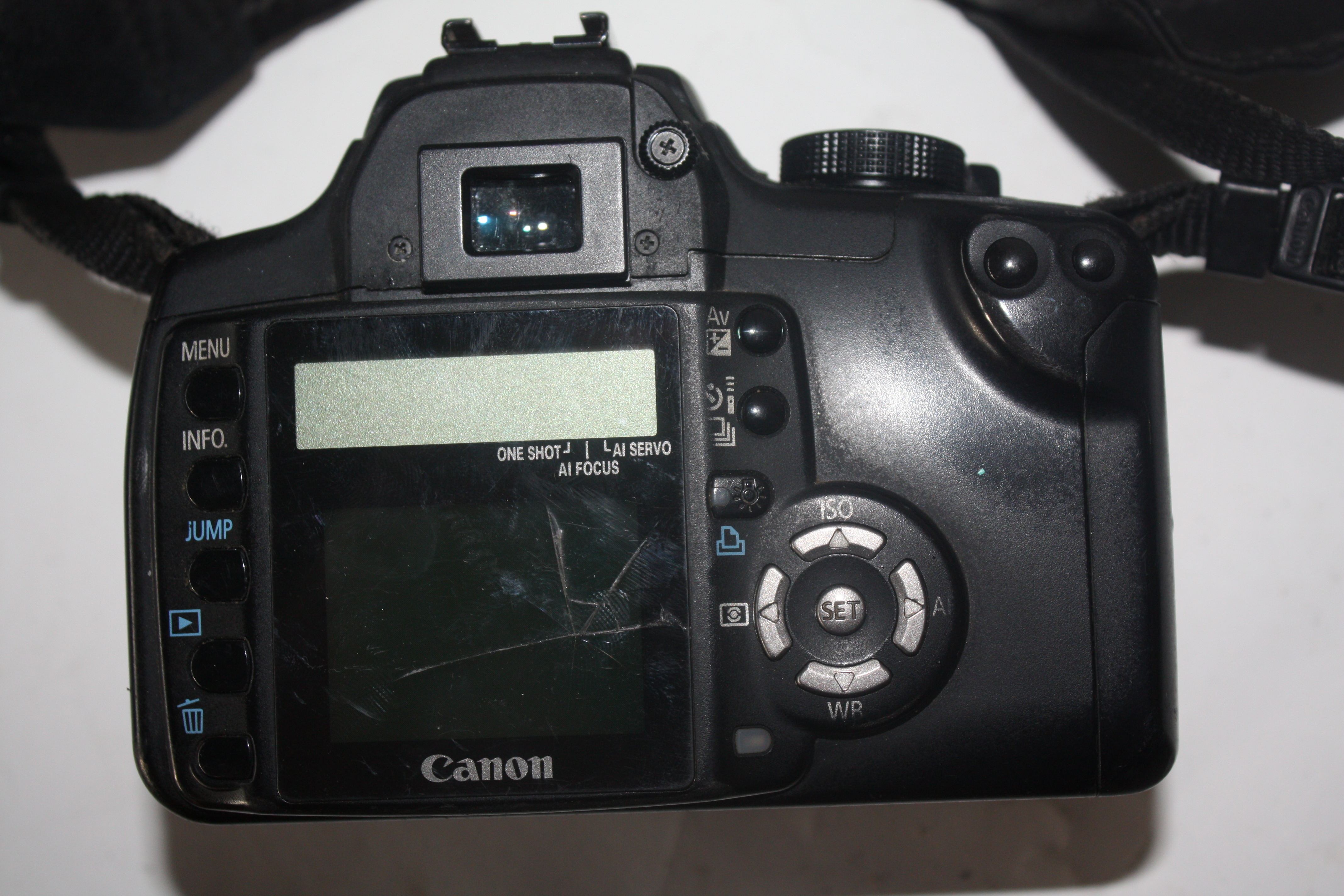 Canon 350 D body together with a Fujifilm S5200 and a Minolta Dimage - Bild 5 aus 7