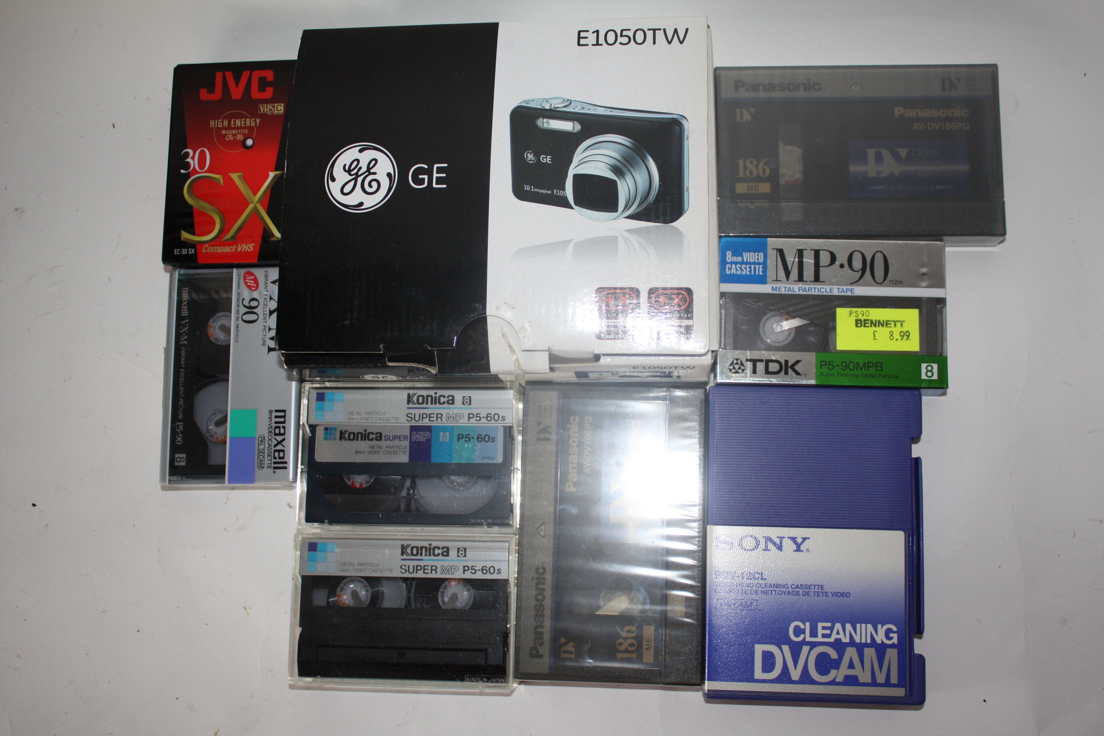 Multiple digital video cassettes, together with a GE E1050 TW camera - Image 2 of 2