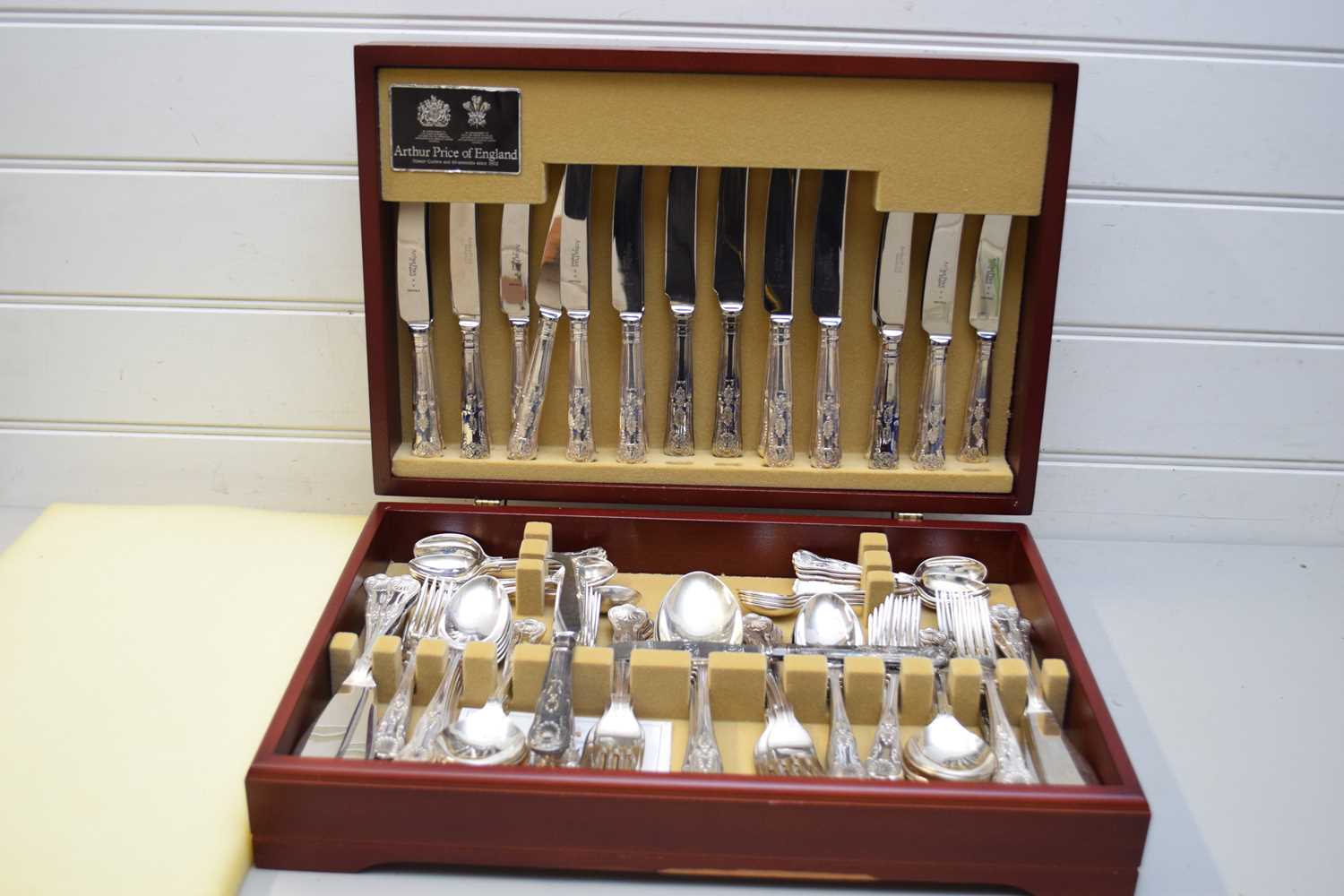 ARTHUR PRICE OF ENGLAND, A CANTEEN OF SILVER PLATED AND STEEL CUTLERY IN THE KINGS PATTERN