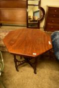 LATE VICTORIAN AMERICAN WALNUT SIDE TABLE WITH OCTAGONAL TOP AND TURNED FRAME, 76CM WIDE