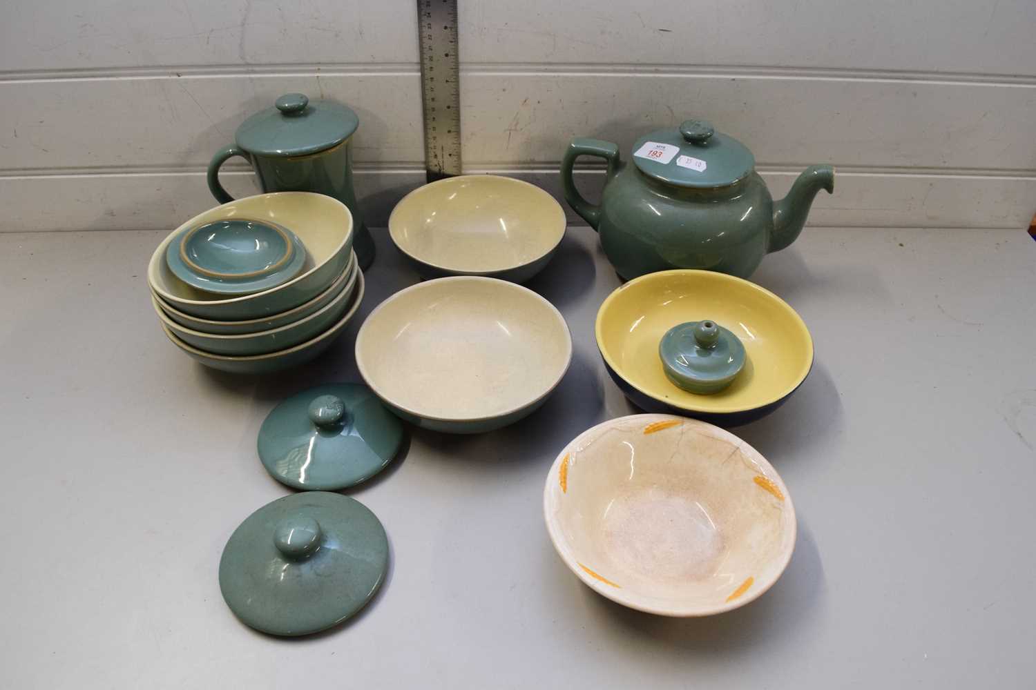 QUANTITY OF DENBY AND OTHER TEA AND TABLE WARES