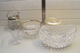 COLLECTION OF VARIOUS CUT CLEAR GLASS WARES COMPRISING ROSEBOWL, TWO FURTHER BOWLS, BISCUIT BARREL