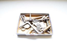 COLLECTION OF VARIOUS CLOCK KEYS