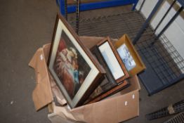 BOX OF MIXED PICTURES TO INCLUDE FRAMED ADVERTISING PRINTS, BLACK AND WHITE PHOTOS AND COLOURED
